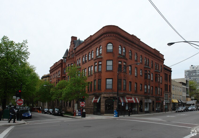 More Photos Of 2300 N Clark St, Chicago Apartments For Lease