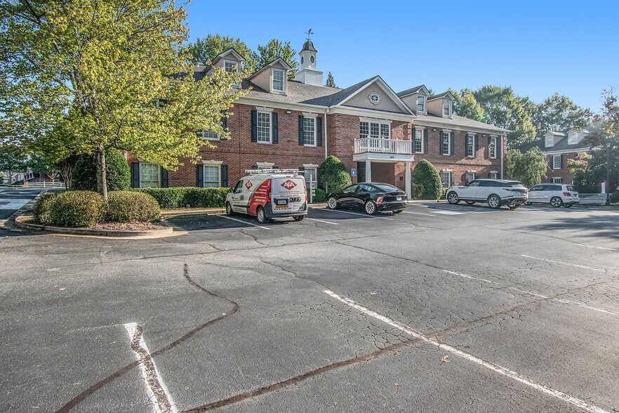 More Photos Of 515 Crossville Rd, Roswell Unknown For Lease