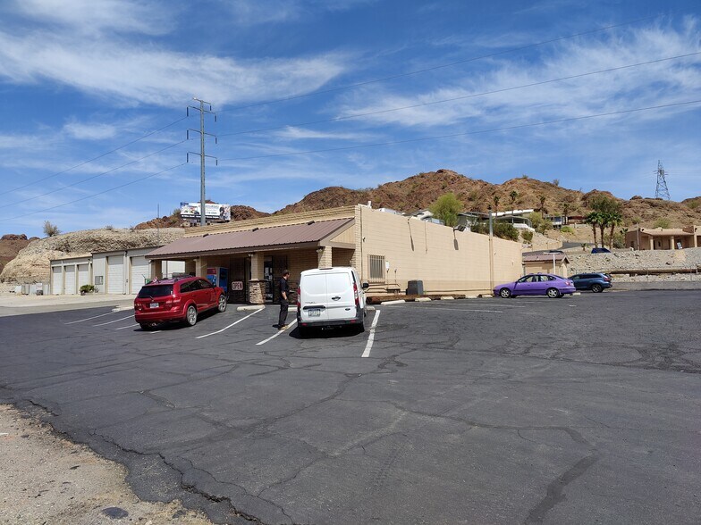 More Photos Of 3303 N Highway 95, Parker Service Station For Sale