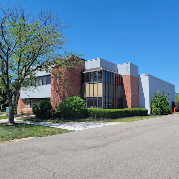 Primary Photo Of 7413 Squire Ct, West Chester Office For Sale