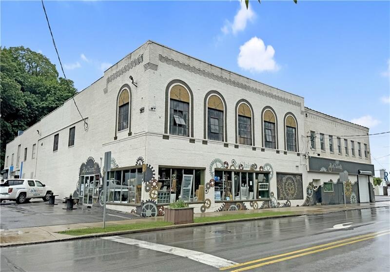 Primary Photo Of 424 N Croton Ave, New Castle General Retail For Sale