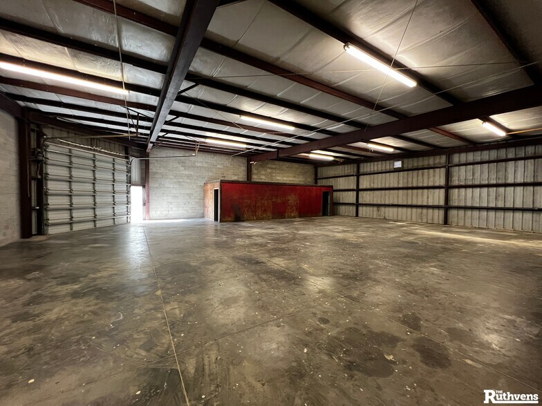 More Photos Of 5450 Commercial Blvd, Auburndale Warehouse For Sale