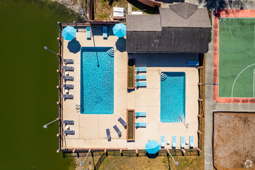 More Photos Of 1421 SW 27th Ave, Ocala Apartments For Sale