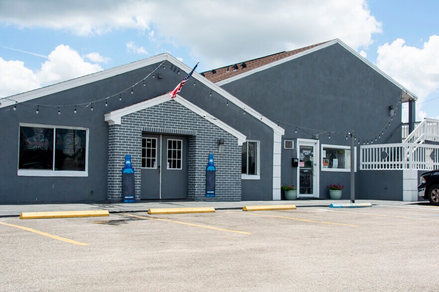 More Photos Of 4657 W Irlo Bronson Memorial Hwy, Kissimmee Hotel For Sale