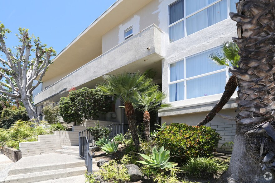 More Photos Of 3410 Club Dr, Los Angeles Apartments For Sale