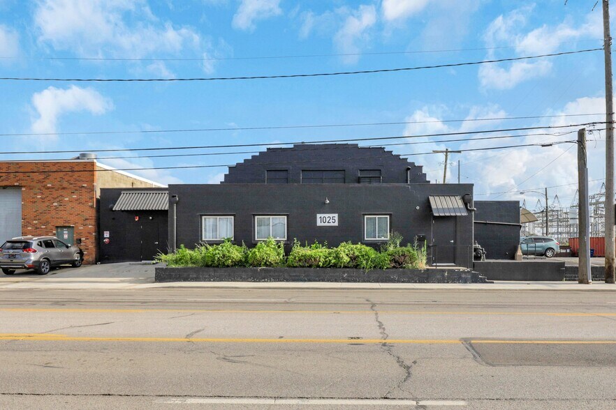 More Photos Of 1025 E Fifth Ave, Columbus Warehouse For Lease