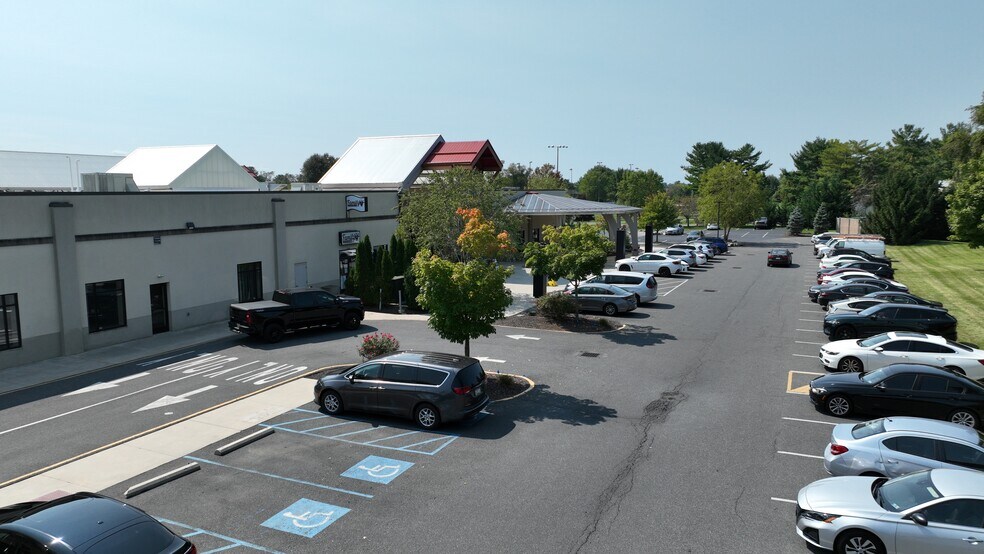 More Photos Of 1800 Sullivan Trl, Easton Storefront For Lease