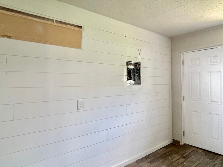 More Photos Of 826 1st St W, Birmingham Apartments For Sale