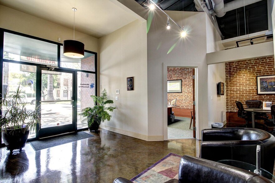More Photos Of 2005 N St, Sacramento Loft Creative Space For Sale