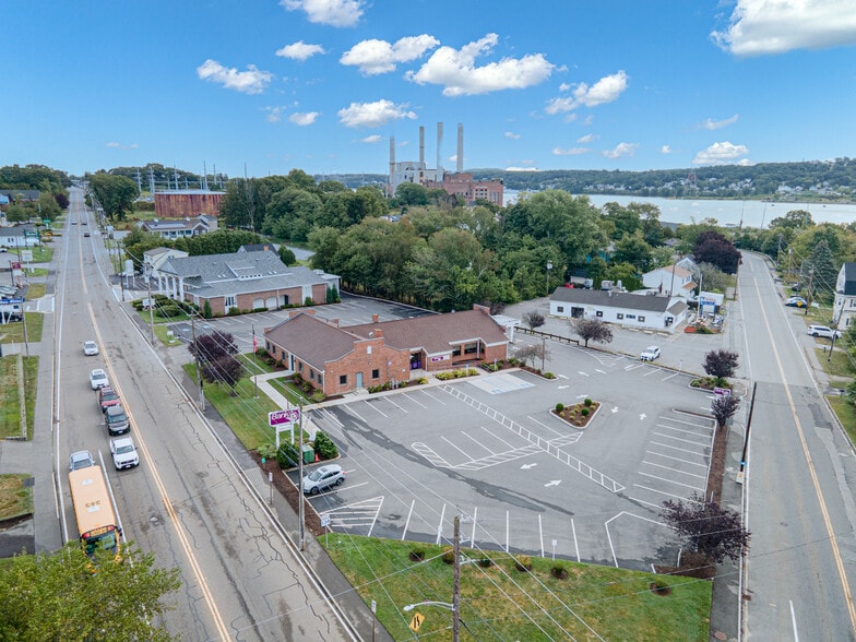 More Photos Of 54 County St, Somerset Bank For Lease