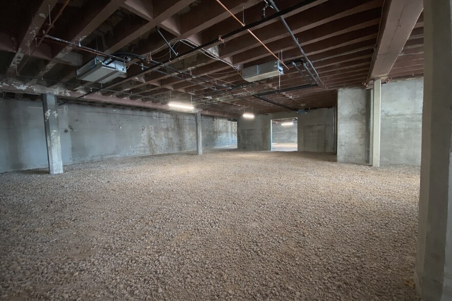 More Photos Of 455-467 25th St, Ogden Restaurant For Lease