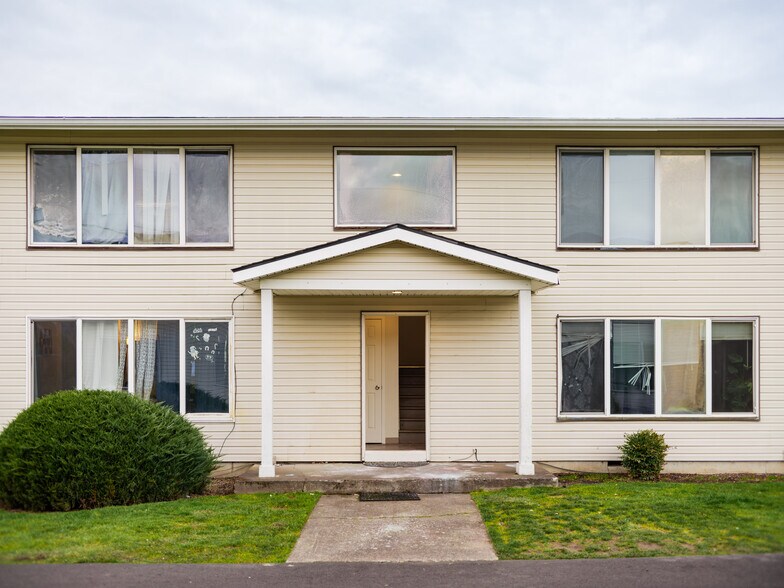 More Photos Of 920 18th Ave SW, Albany Multifamily For Sale