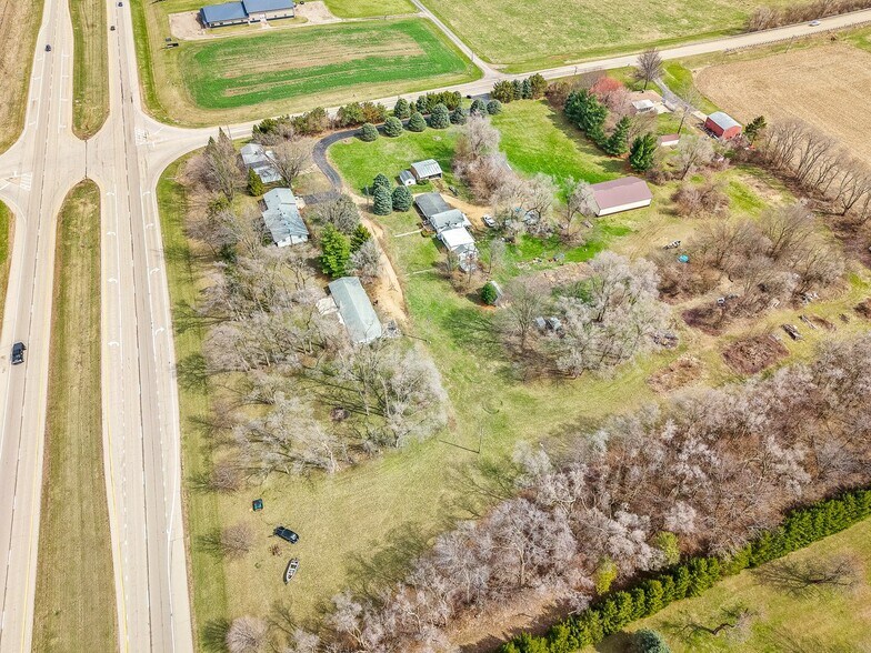 More Photos Of 2280 S Rock City Rd, Ridott Multifamily For Sale