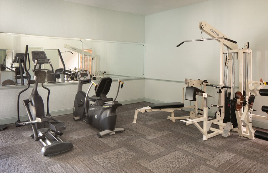 More Photos Of 7011 San Ramon Pl, Tampa Apartments For Sale