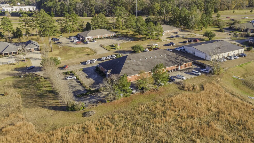 More Photos Of 1395 Johnny Johnson Dr, Brookhaven Office For Sale