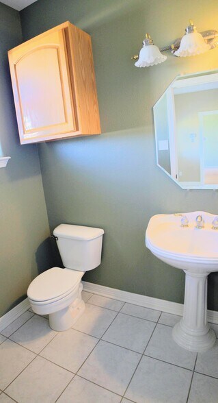 More Photos Of 2982 FM 2935, Brenham Flex For Sale