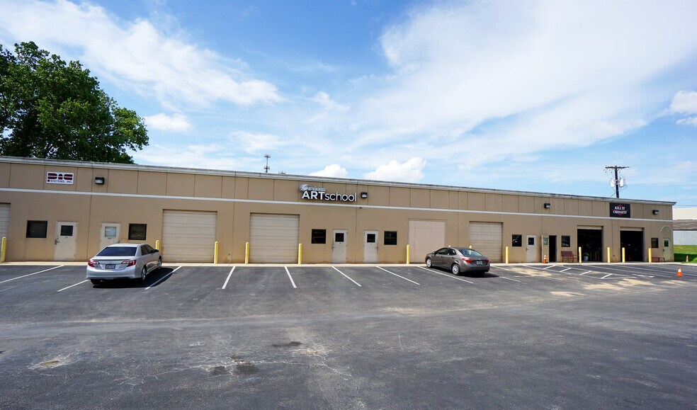 More Photos Of 3810 Gattis School Rd, Round Rock General Retail For Sale