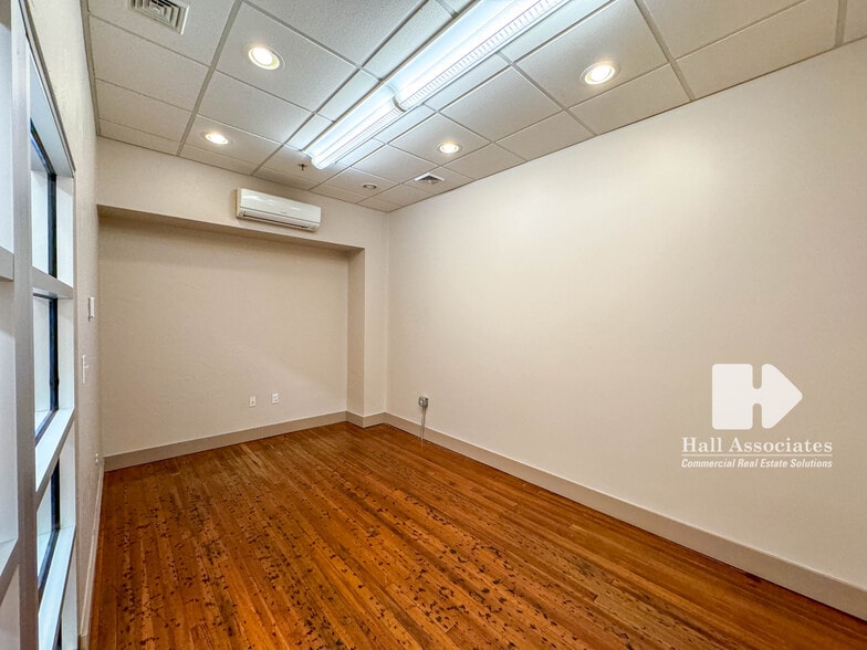 More Photos Of 108 Campbell Ave SW, Roanoke Loft Creative Space For Sale