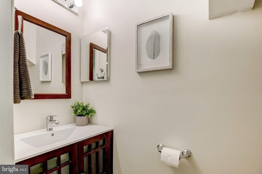 More Photos Of 1125 S Charles St, Baltimore Storefront Retail Residential For Sale