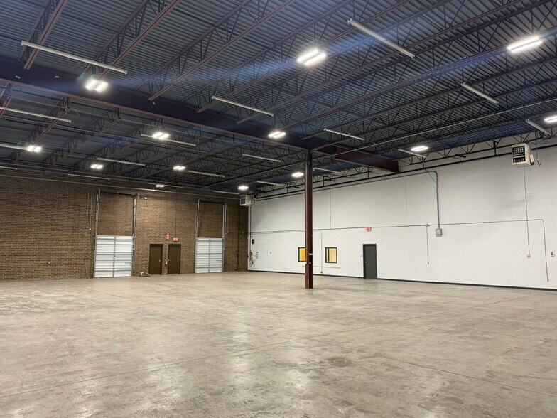 More Photos Of 7001 Cessna Dr, Greensboro Warehouse For Lease