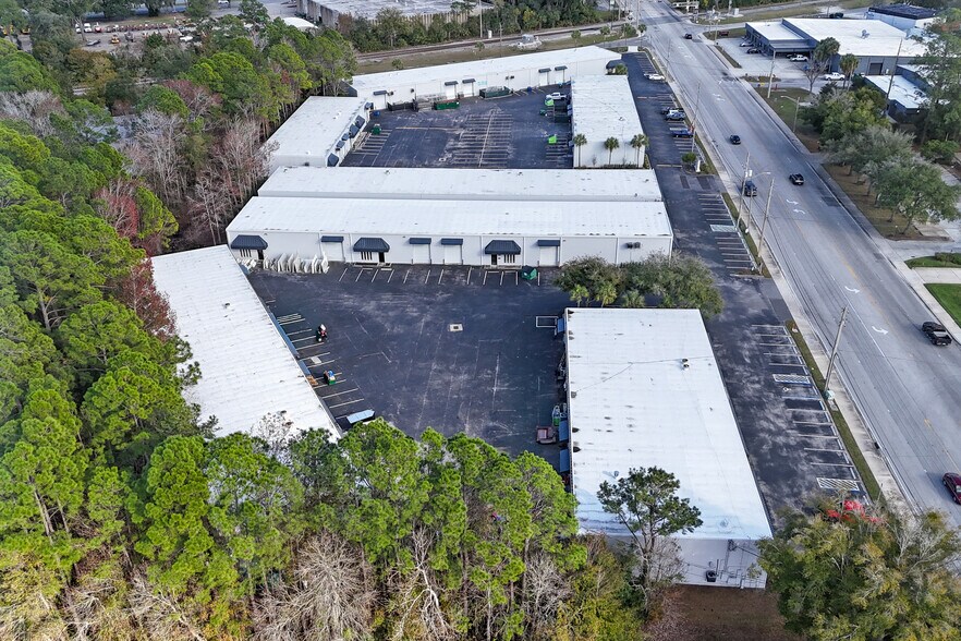 More Photos Of 5151 Sunbeam Rd, Jacksonville Warehouse For Lease