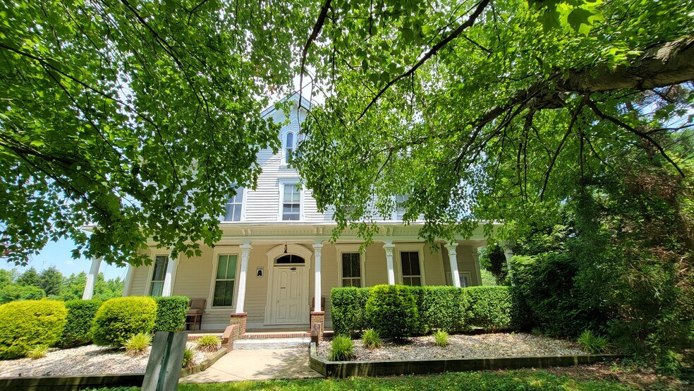 More Photos Of 520 Highway 33, Millstone Township Apartments For Sale