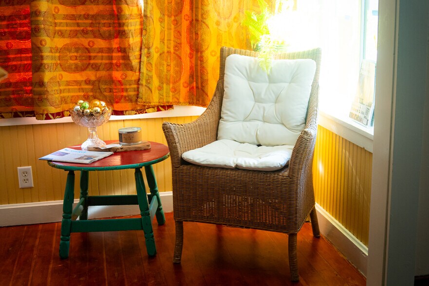 More Photos Of 127 N Main St, Amherst Storefront Retail Residential For Sale