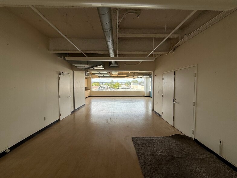 More Photos Of 1512 W Slauson Ave, Los Angeles Schools For Sale