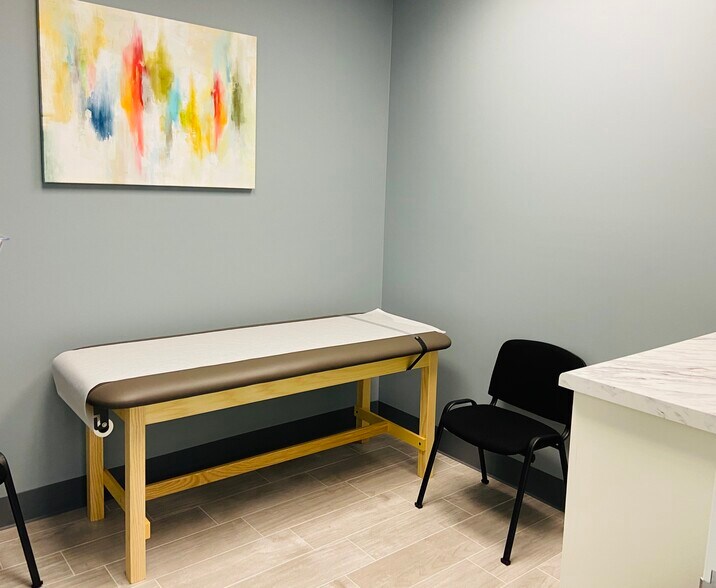 More Photos Of 109 Eureka St, Batesville Loft Creative Space For Lease