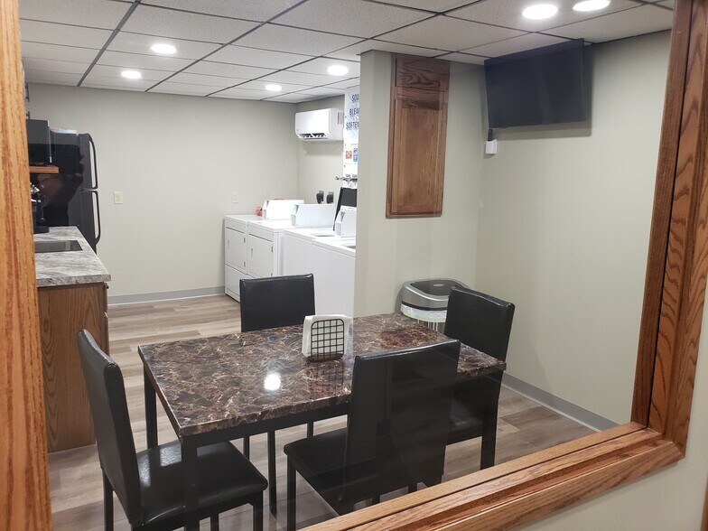 More Photos Of 1415 Merrill Ave, Wausau Medical For Lease