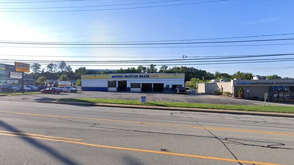 Primary Photo Of 3754 William Penn Hwy, Monroeville General Retail For Lease