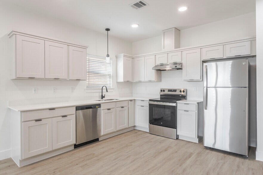 More Photos Of 11501 N Oklahoma Ave, Oklahoma City Apartments For Sale