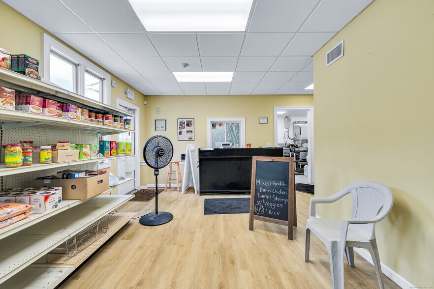 More Photos Of 93 Elm St, Old Saybrook Restaurant For Sale