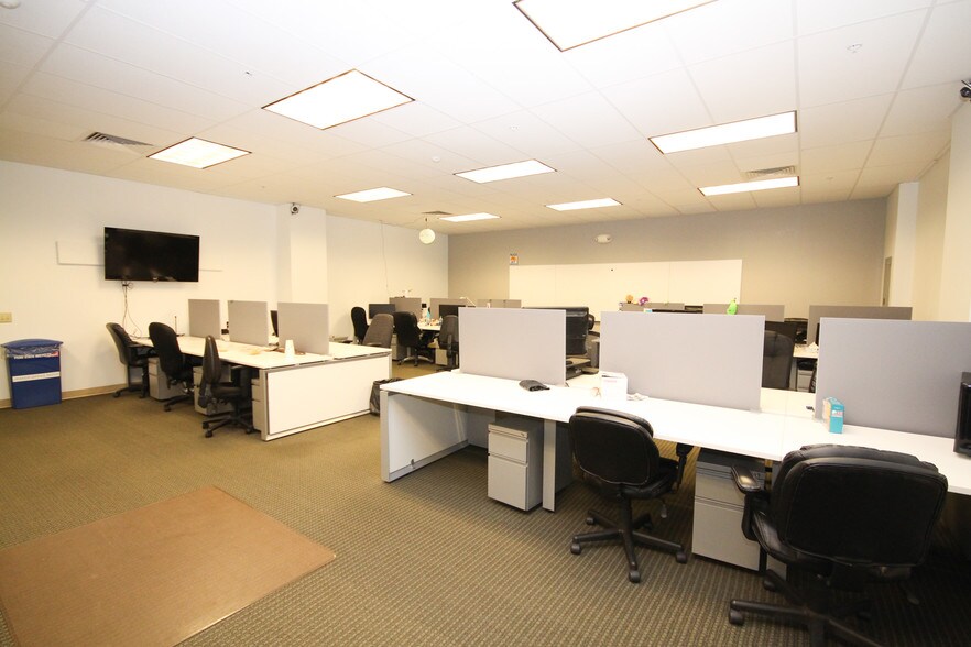 More Photos Of 330 Innovation Blvd, State College Office For Lease