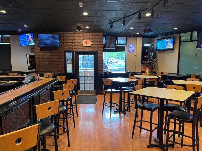 More Photos Of 42882 Truro Parish Dr, Ashburn Storefront For Sale