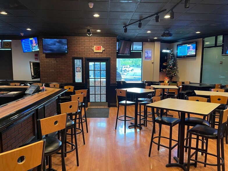 More Photos Of 42882 Truro Parish Dr, Ashburn Storefront For Sale