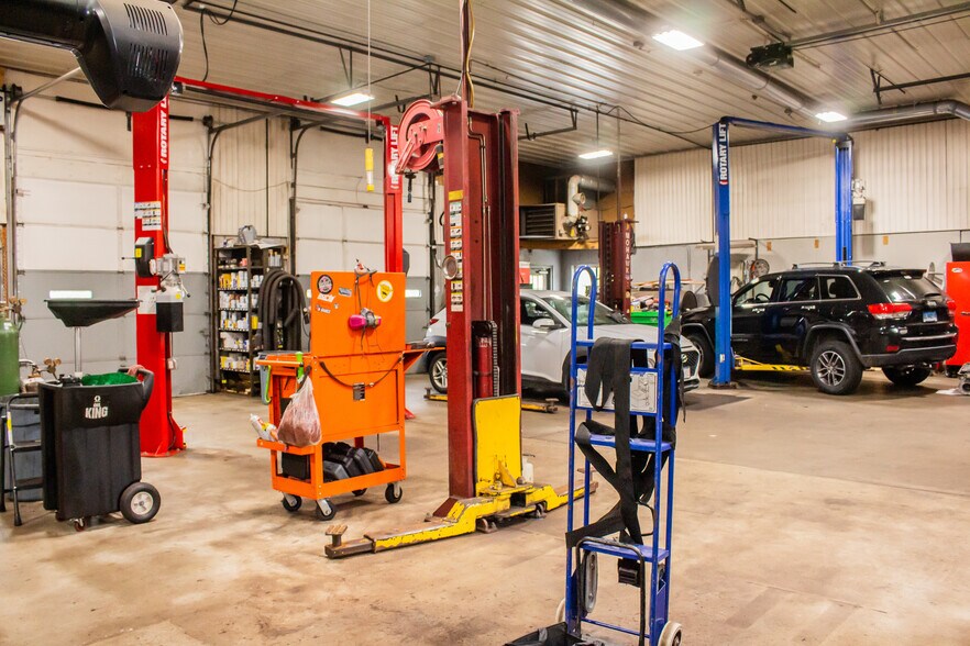 More Photos Of 8 Englewood St, Webster Auto Repair For Sale