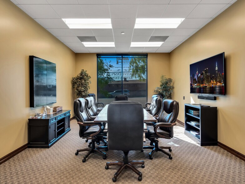 More Photos Of 3155 Old Conejo Rd, Thousand Oaks Office For Sale