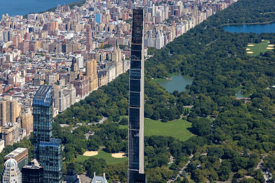 More Photos Of 111 W 57th St, New York Apartments For Lease