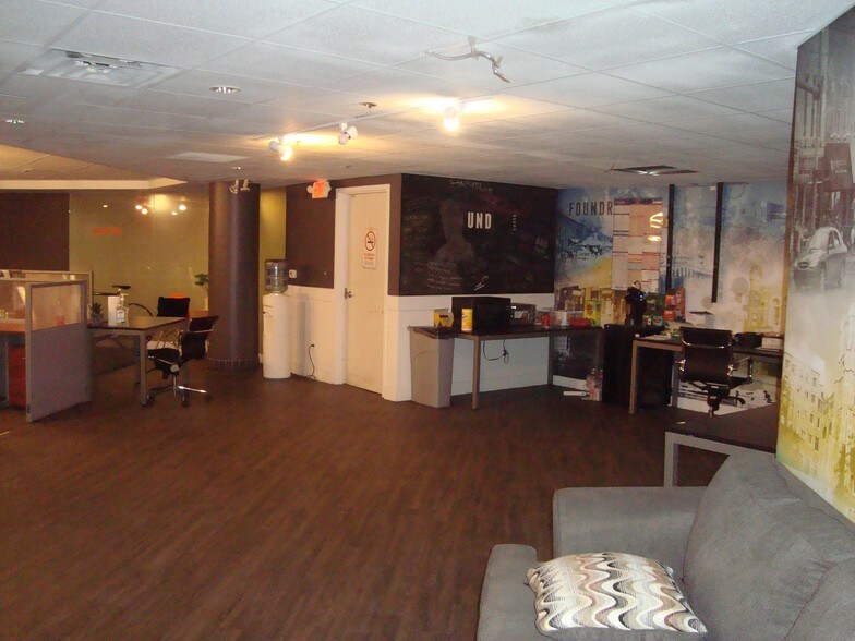 More Photos Of 625 E Liberty St, Ann Arbor Storefront Retail Office For Lease