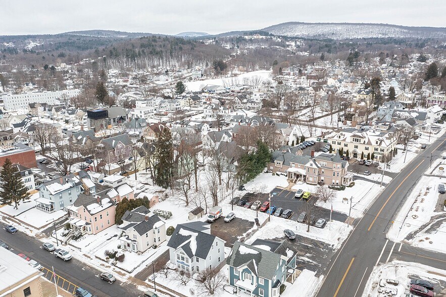 More Photos Of 32 School St, Leominster Office For Lease