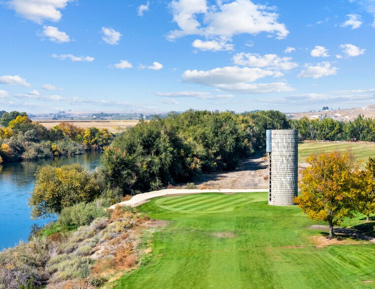 More Photos Of 18539 Fish Rd, Wilder Golf Course Driving Range For Sale