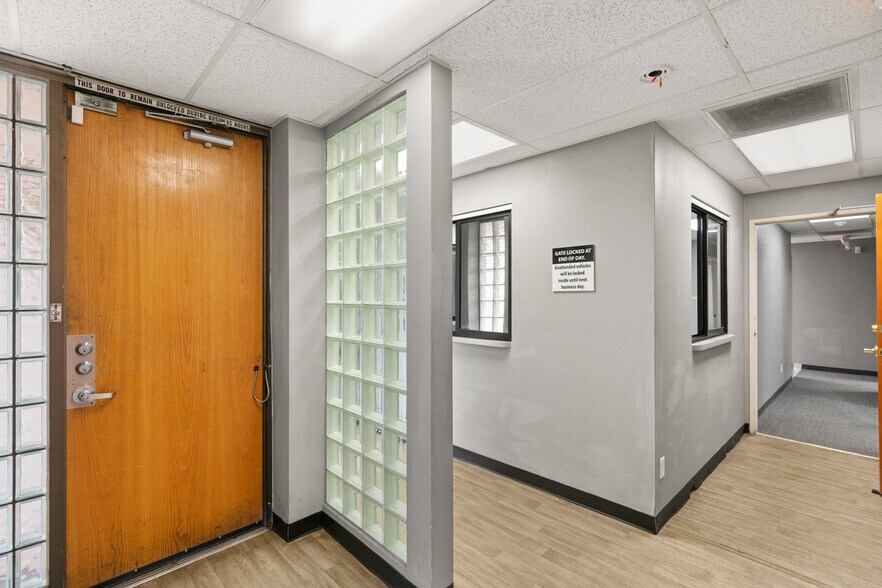 More Photos Of 872 E Sahara Ave, Las Vegas Medical For Lease