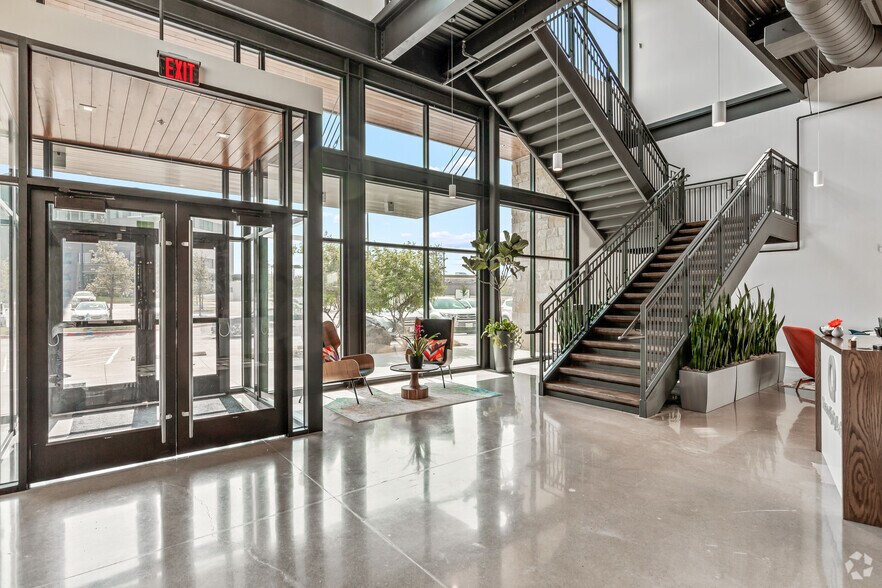 More Photos Of 7540 TX-121, McKinney Storefront Retail Office For Lease