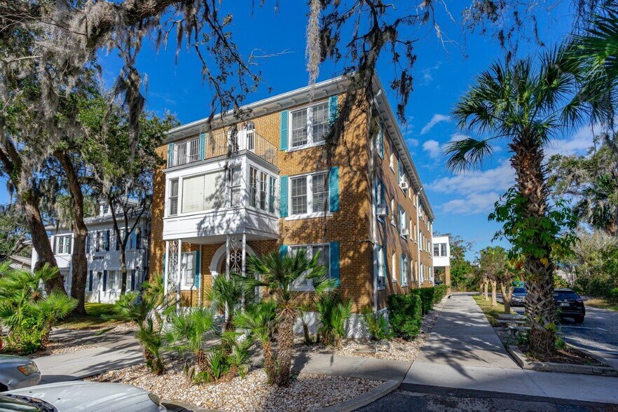 More Photos Of 124 Live Oak Ave, Daytona Beach Apartments For Sale