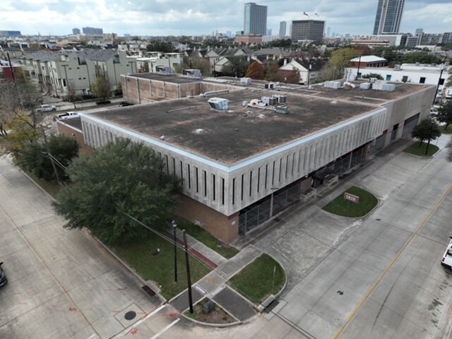 Primary Photo Of 1616 McGowen St, Houston Light Manufacturing For Lease