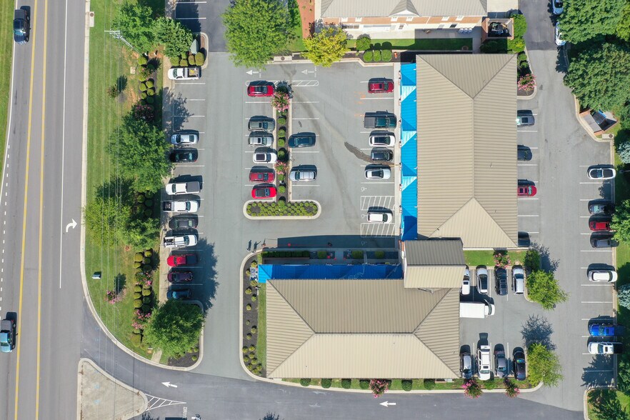 More Photos Of 12925 Booker T Washington Hwy, Hardy Storefront Retail Office For Lease