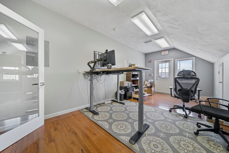 More Photos Of 91 Plaistow Rd, Plaistow Office For Lease