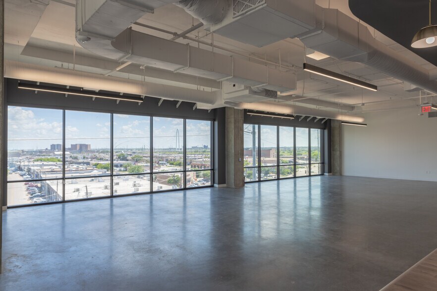 More Photos Of 1333 Oak Lawn Ave, Dallas Office For Lease
