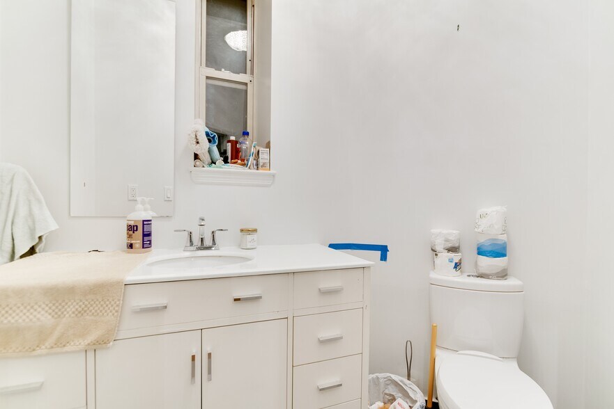 More Photos Of 164 W 83rd St, New York Apartments For Sale